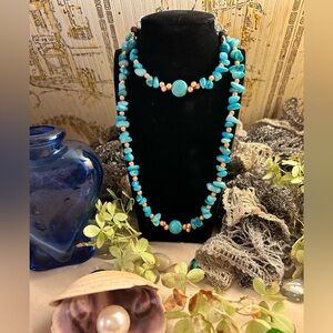 Turquoise chips, beads, copper color pearls. Necklace & bracelet